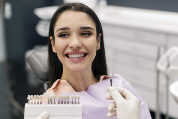 Treatment Options For A Chipped Tooth By A Cosmetic Dentist