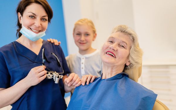 Benefits Of Choosing A Family Dentist For Every Stage Of Life